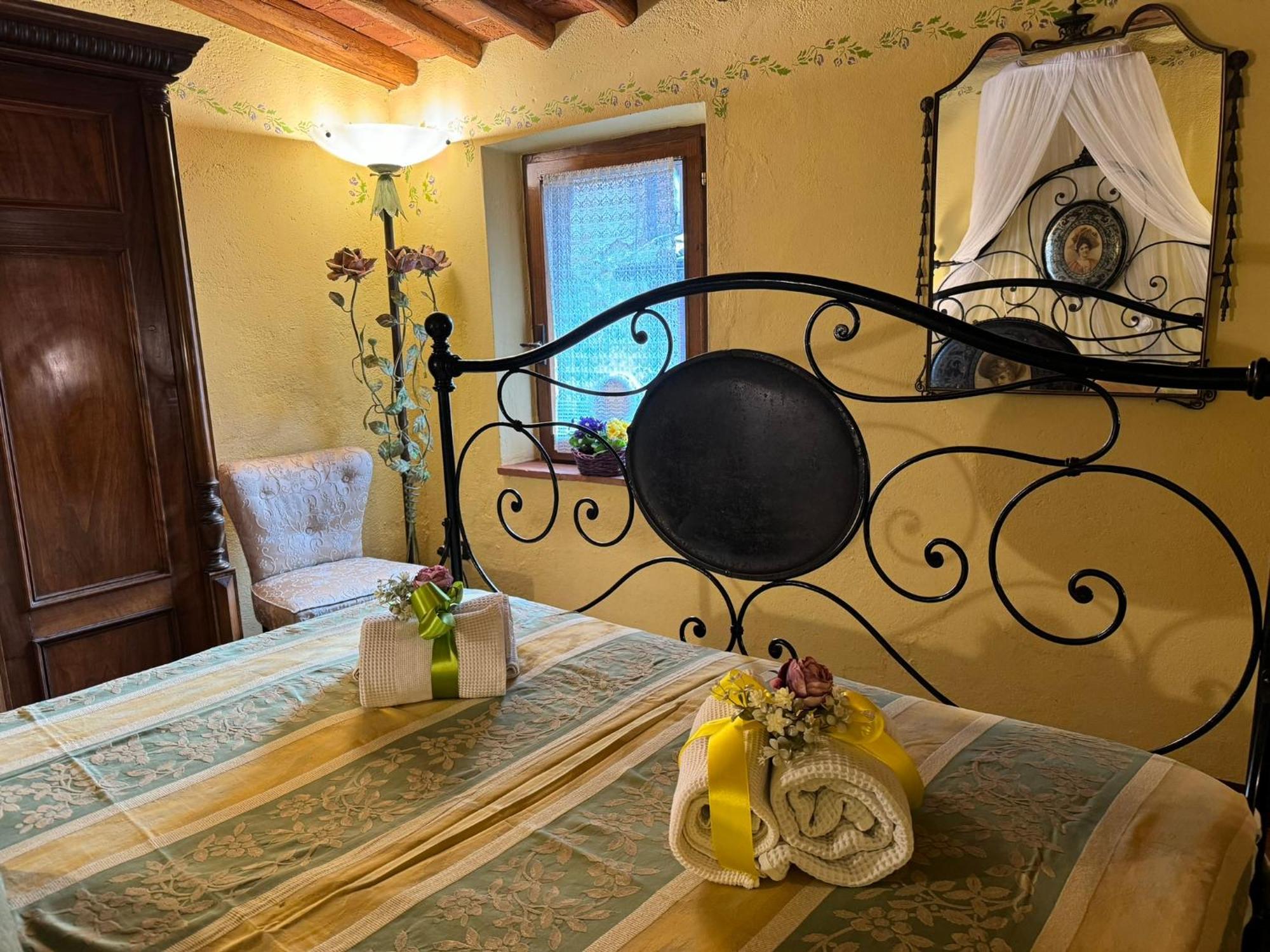 Casa Giulia, Il Gioiello Del Borgo Certaldo Exterior foto